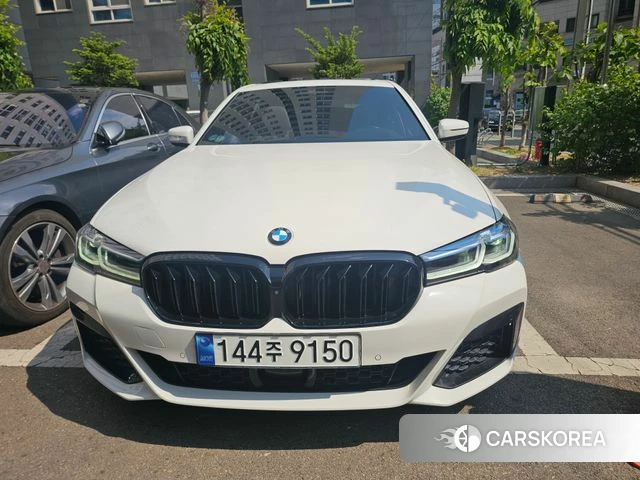 BMW 5 Series (G30) 2023 Белый из Кореи