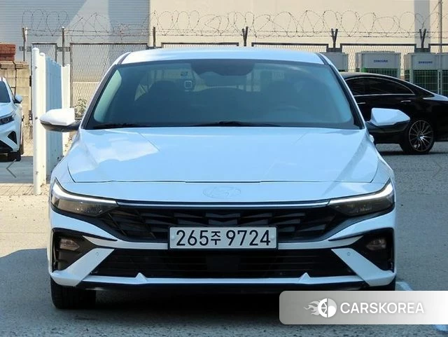 Hyundai The New Avante (CN7) 2023 Белый из Кореи