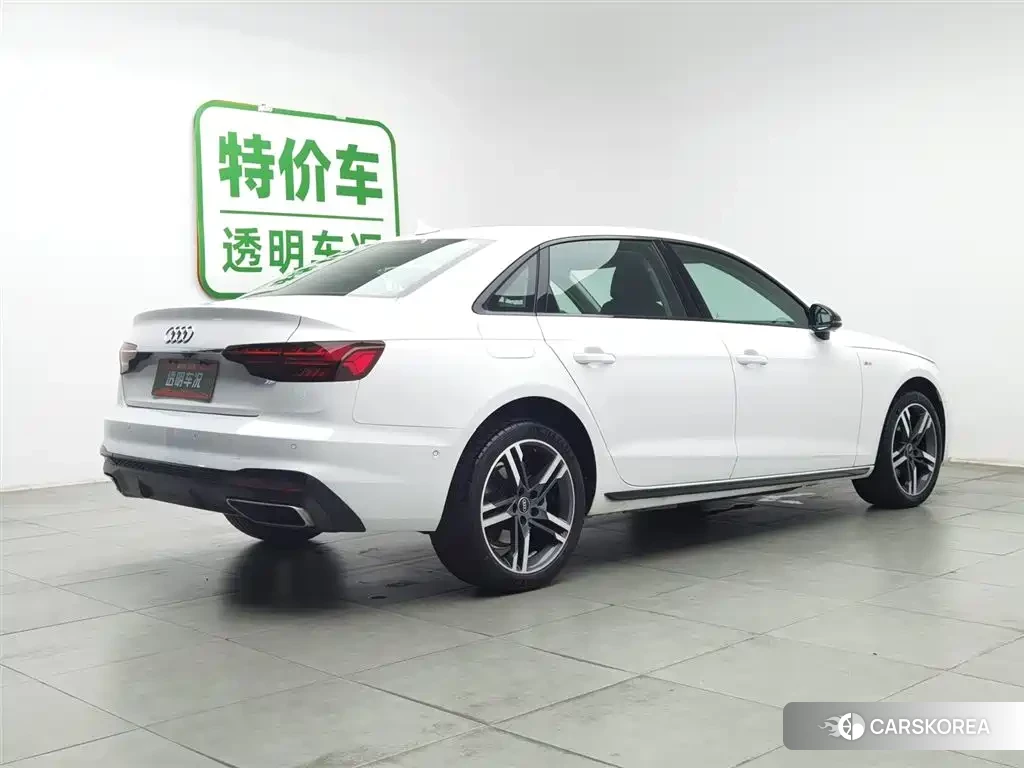 Audi A4L 2022 Белый из Китая, фото 2