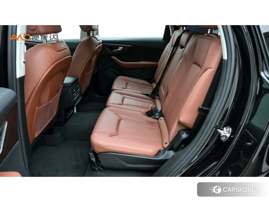 Audi Q7 2022 Черный из Китая