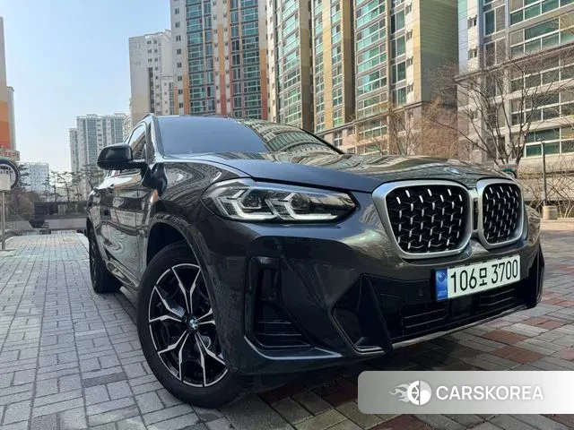 BMW X4 (G02) 2024 Черный двухцветный из Кореи