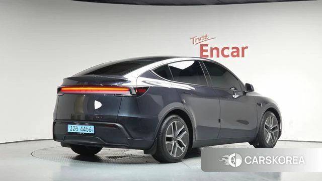 Tesla Model Y 2025 Серый из Кореи