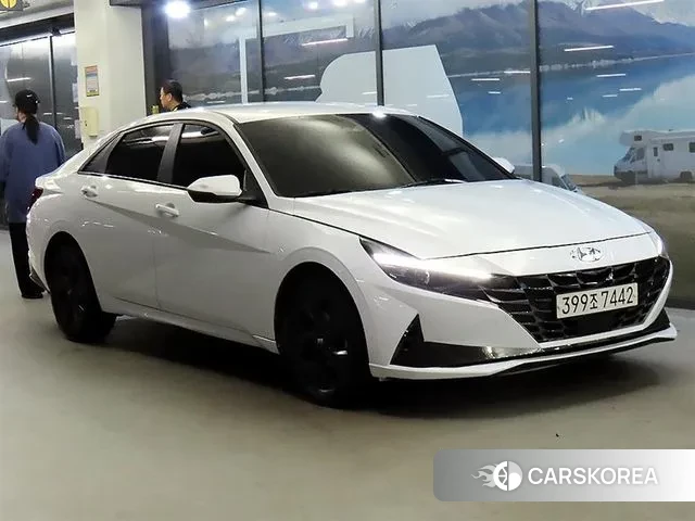 Hyundai Avante (CN7) 2022 Белый из Кореи