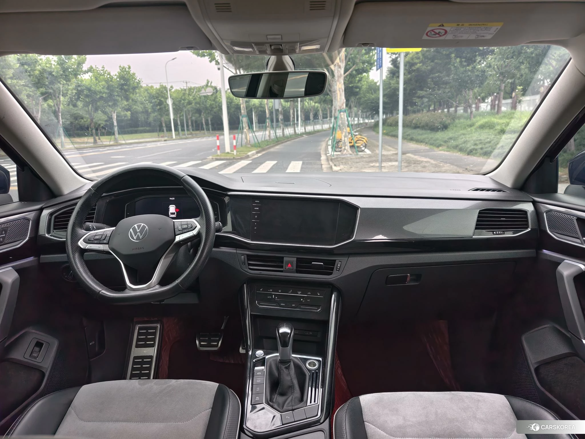 Volkswagen Tanyue X 2020 Темно-серый из Китая