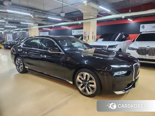 BMW 7 Series (G70) 2024 Черный из Кореи
