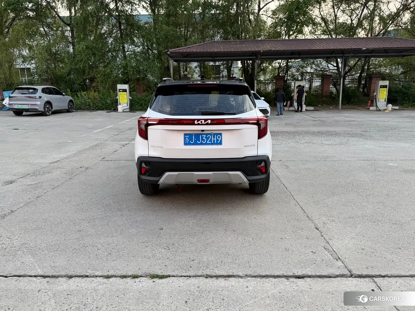 Kia Seltos 2023 Белый из Китая