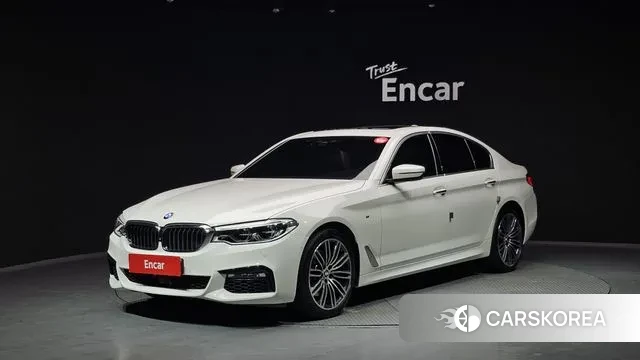 BMW 5 Series (G30) 2018 Белый из Кореи