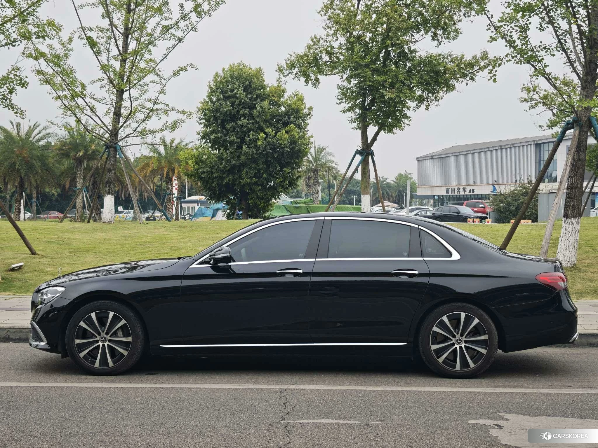 Mercedes-Benz E-class PHEV 2022 Черный из Китая
