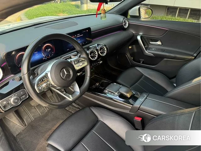 Mercedes-Benz Class A 2022 Белый из Китая