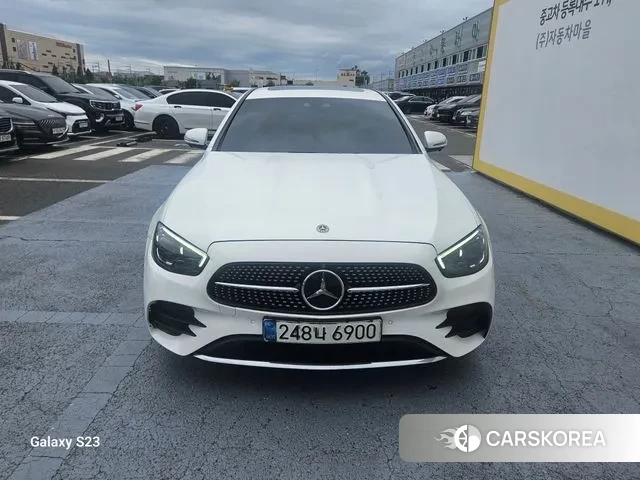 Mercedes-Benz E-Class W213 2021 Белый из Кореи