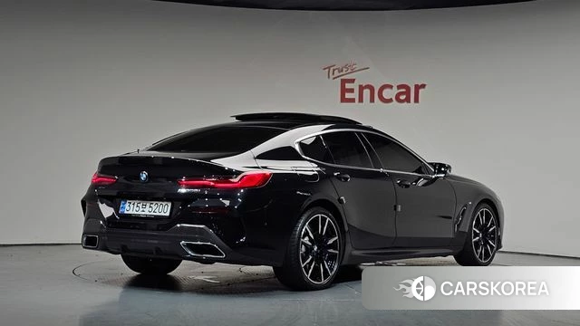 BMW 8 Series (G15) 2024 Черный из Кореи