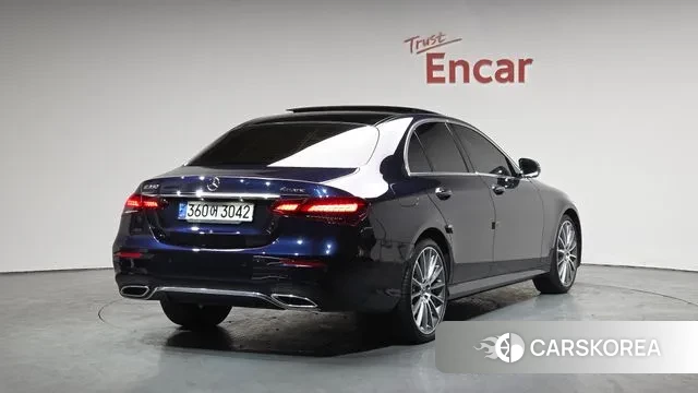 Mercedes-Benz E-Class W213 2022 Синий из Кореи