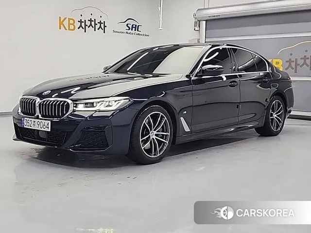 BMW 5 Series (G30) 2023 Черный из Кореи