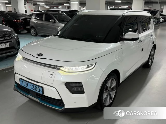 Kia Soul Booster EV 2019 Белый из Кореи