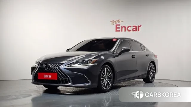 Lexus ES300h 7th generation 2023 Серый из Кореи