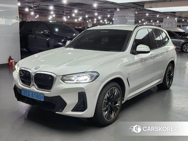 BMW iX3 2023 Белый из Кореи