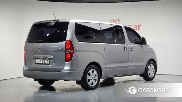 Hyundai The New Grand Starex 2018 Серебристо-серый из Кореи