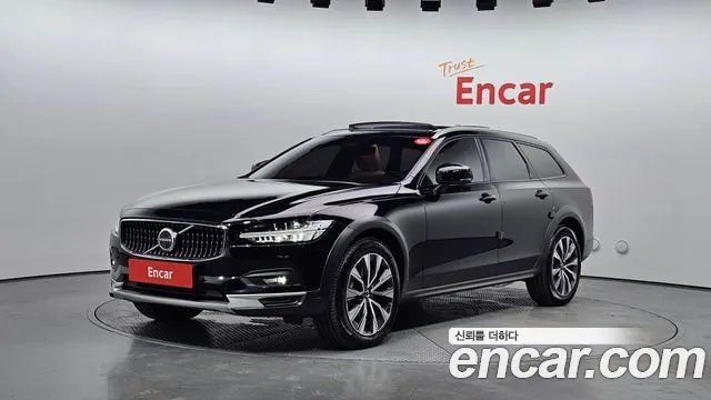 Volvo V90 Cross-Country 2024 Черный из Кореи