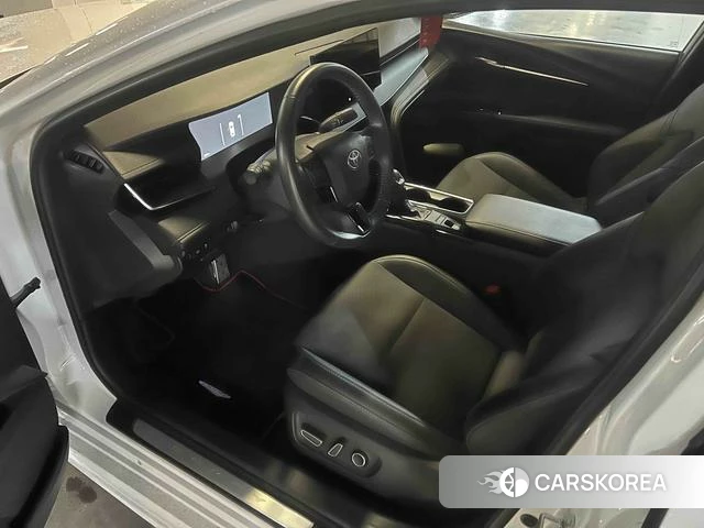 Toyota Camry 2025 Белый из Китая