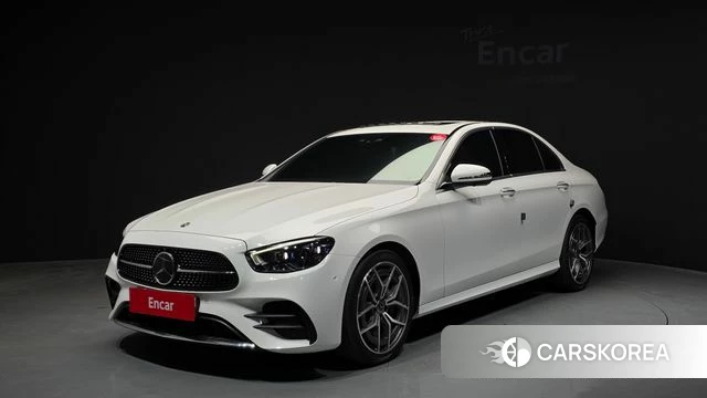 Mercedes-Benz E-Class W213 2021 Белый из Кореи