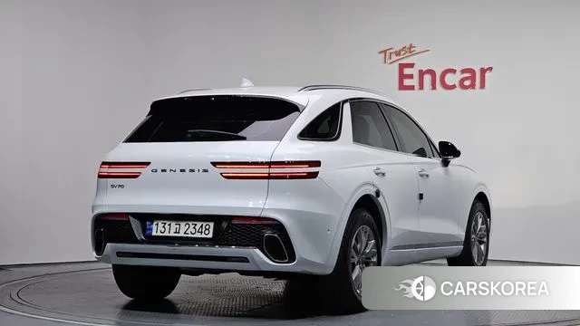 Genesis GV70 2023 Белый из Кореи