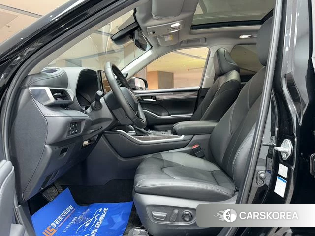 Toyota Highlander 2022 Черный из Китая