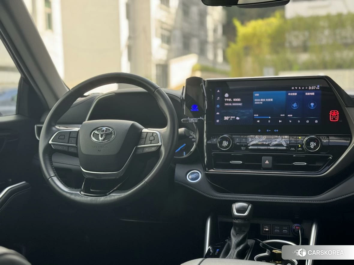 Toyota Highlander 2021 Черный из Китая