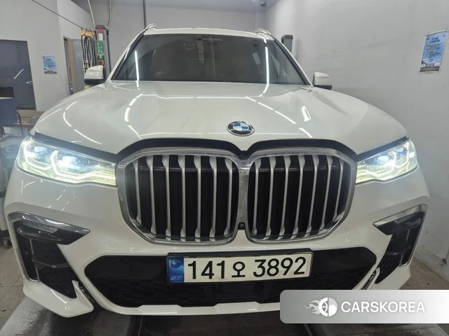 BMW X7 (G07) 2021 Белый из Кореи