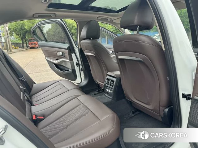 BMW i3 2024 Белый из Китая