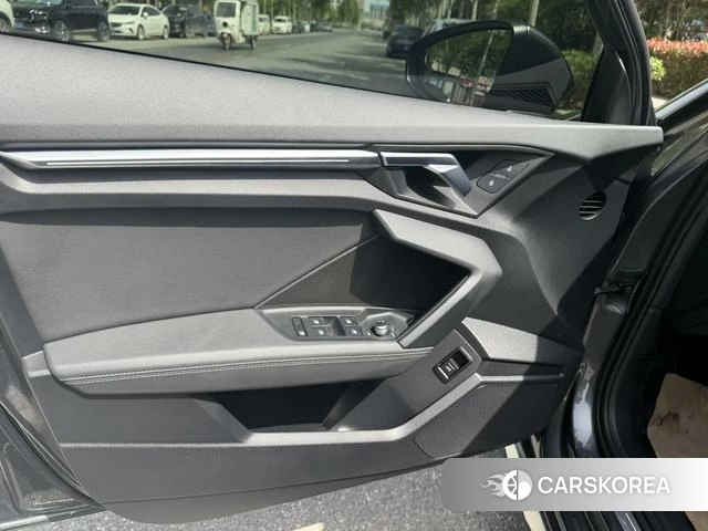 Audi A3 2024 Серебристо-серый из Китая