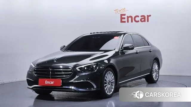 Mercedes-Benz E-Class W213 2022 Серый из Кореи