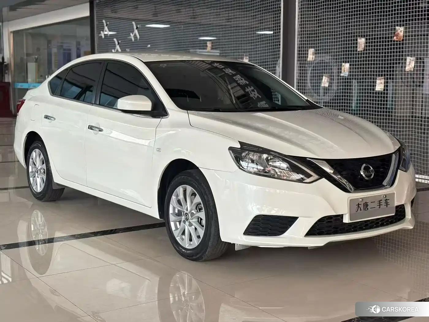 Nissan Sylphy 2024 Белый из Китая