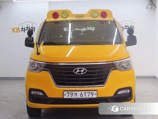 Hyundai The New Grand Starex 2019 Желтый из Кореи