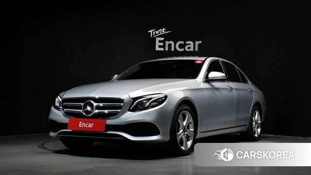 Mercedes-Benz E-Class W213 2018 Серебряный из Кореи