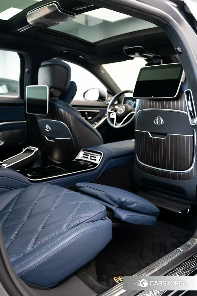 Mercedes-Benz Maybach S-class 2023 Черный из Китая