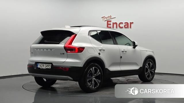 Volvo XC40 2021 Белый из Кореи