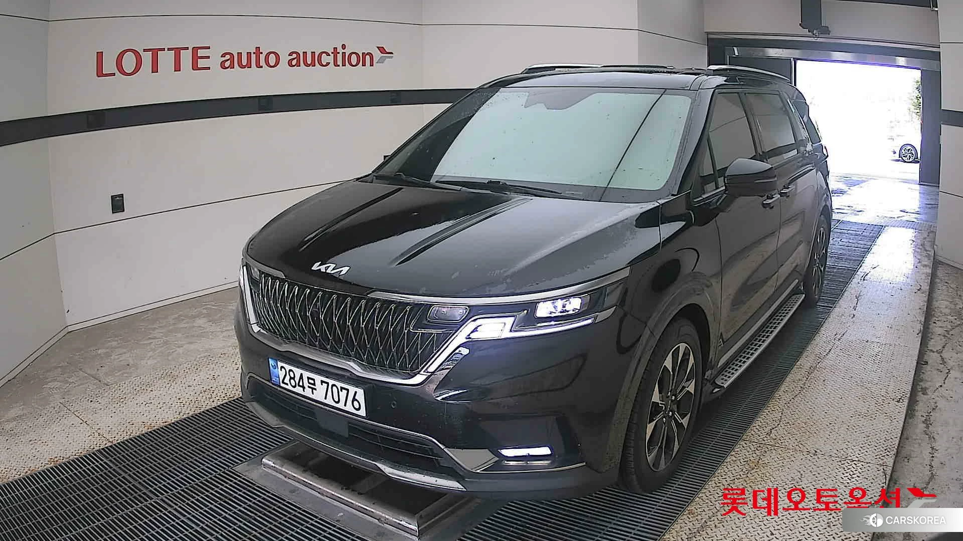 Kia Carnival 2023 Черный из Кореи