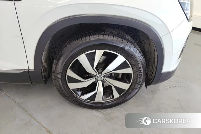 Volkswagen Tanyue 2019 Белый из Китая