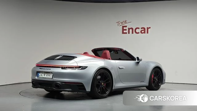 Porsche 911(992) 2022 Серебряный из Кореи