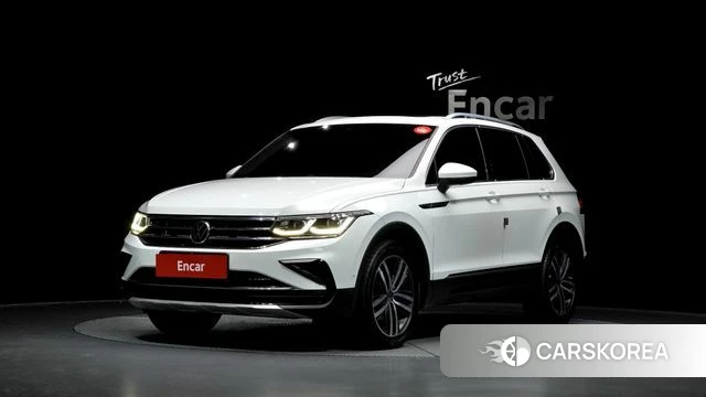 Volkswagen Tiguan second Generation 2021 Белый из Кореи