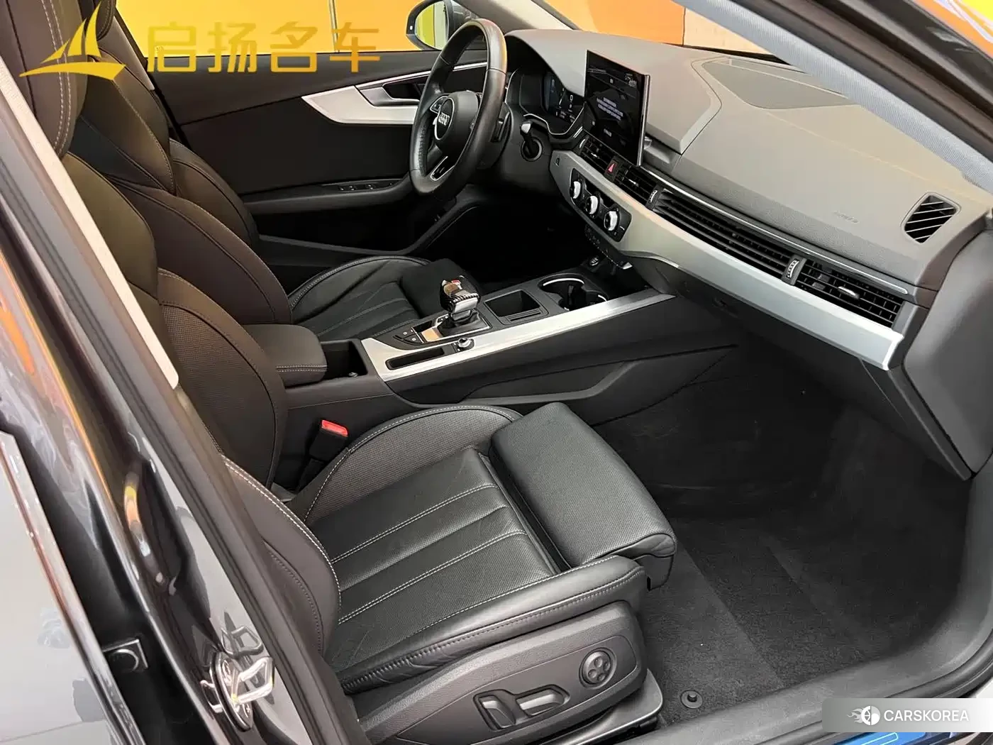 Audi A4L 2022 Silver/gray из Китая