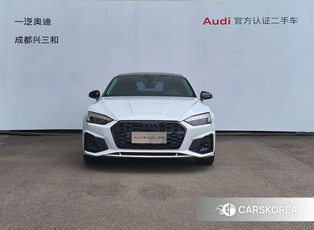 Audi A5 2021 Белый из Китая
