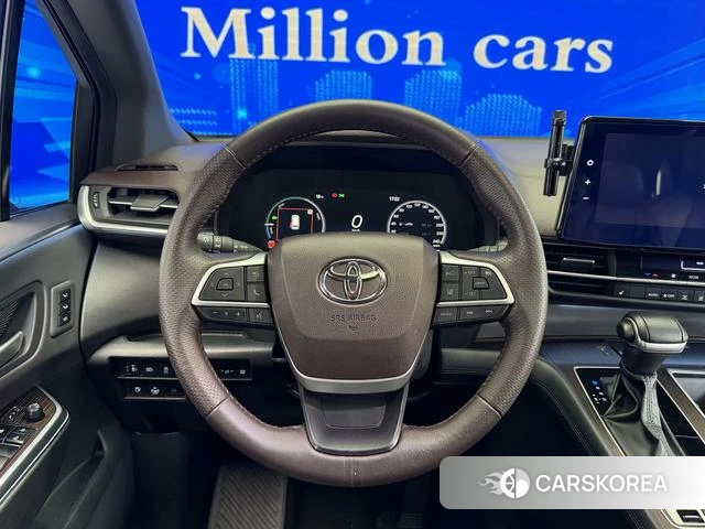 Toyota Grevia 2024 Белый из Китая