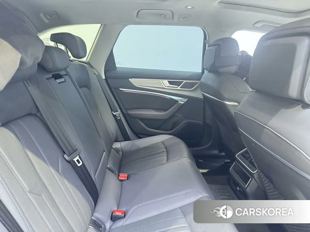 Audi A6 (import) 2023 Черный из Китая