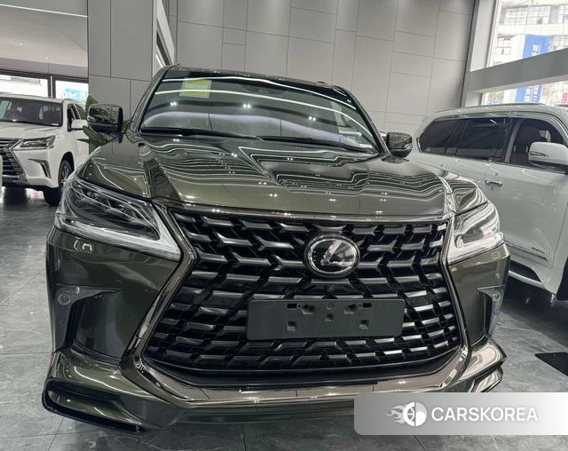 Lexus LX 2022 Зеленый из Китая