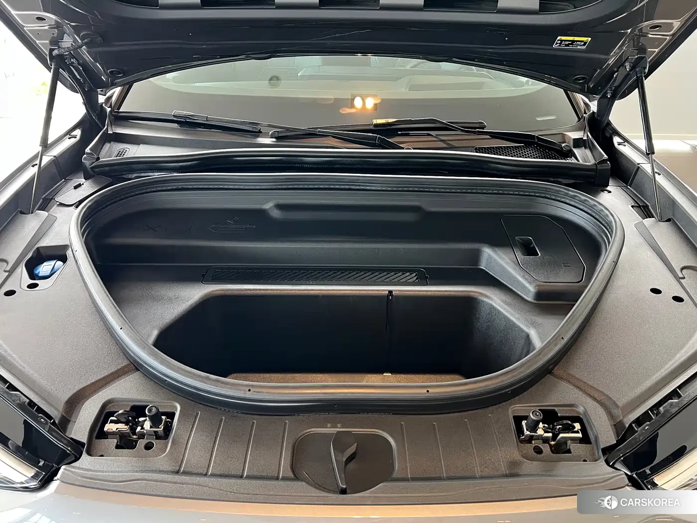 Audi Q6L e-tron 2025 Silver/gray из Китая