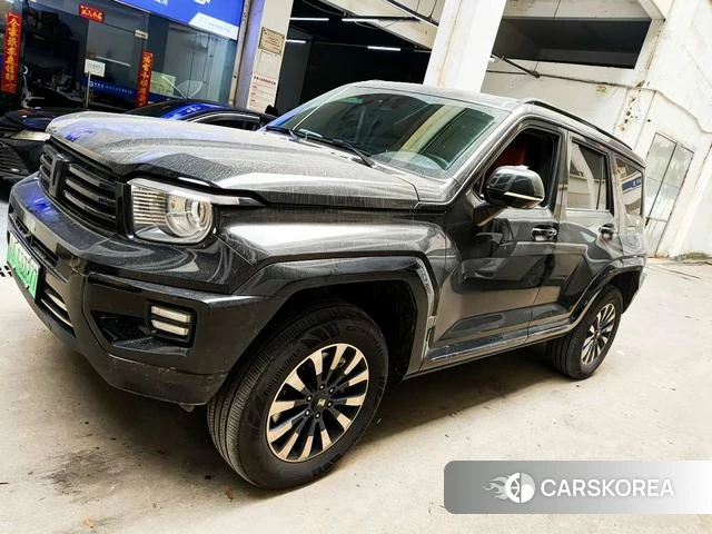 Tank 700 Hi4-T 2025 Темно-серый из Китая