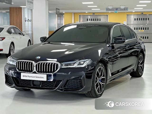 BMW 5 Series (G30) 2021 Черный из Кореи