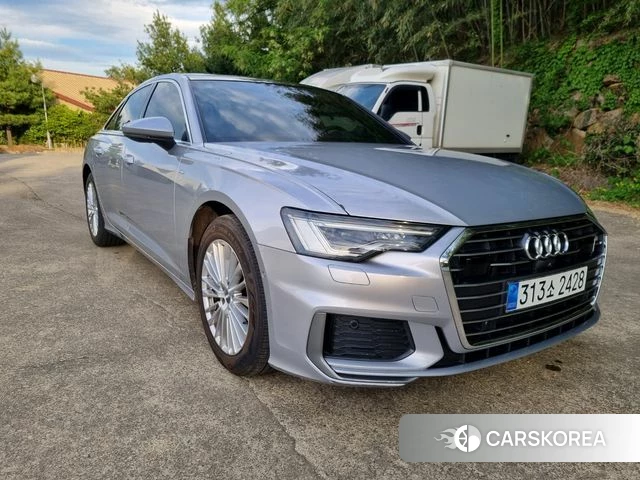 Audi A6 (C8) 2020 Серебристо-серый из Кореи