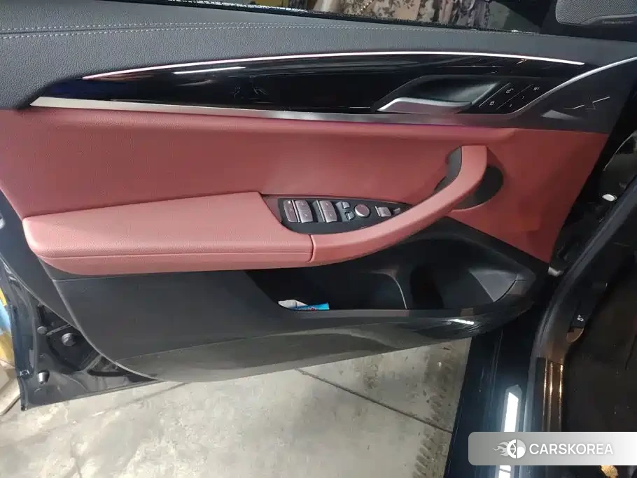BMW iX3 2024 Черный из Китая